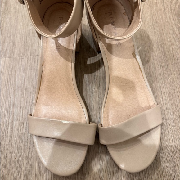 Rampage Tan Heels - Picture 10 of 11